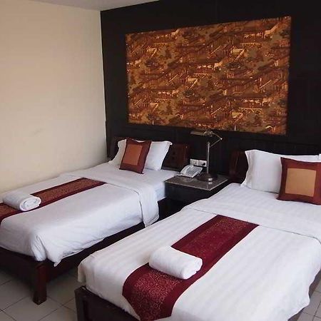 Jomtien Holiday Pattaya Hotel Eksteriør billede